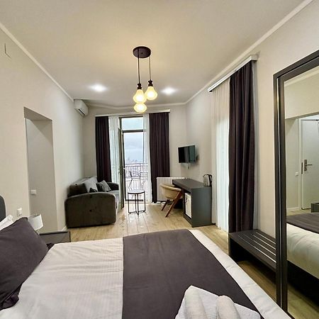 Hillside Inn Μπατούμι Εξωτερικό φωτογραφία