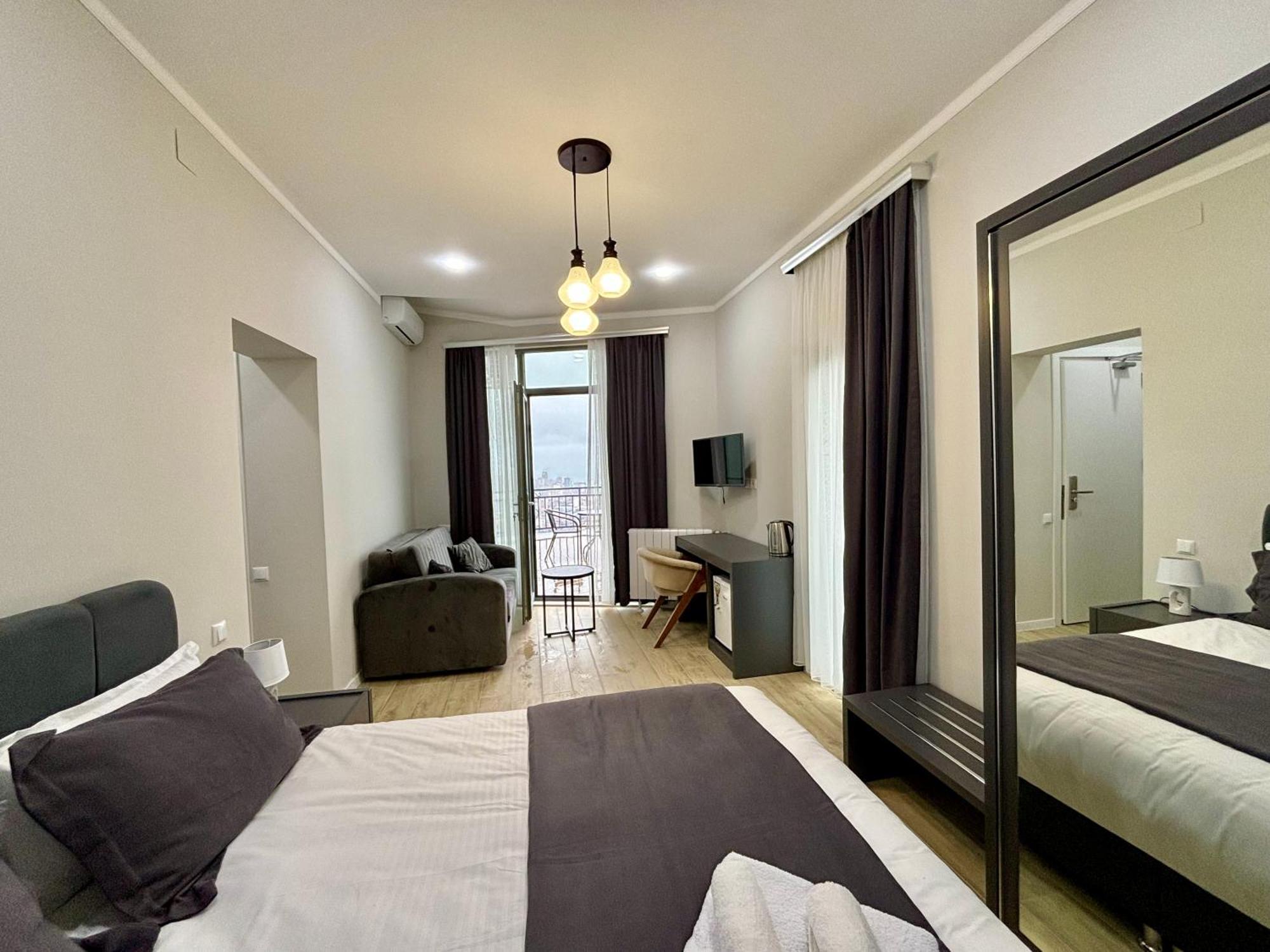 Hillside Inn Μπατούμι Εξωτερικό φωτογραφία