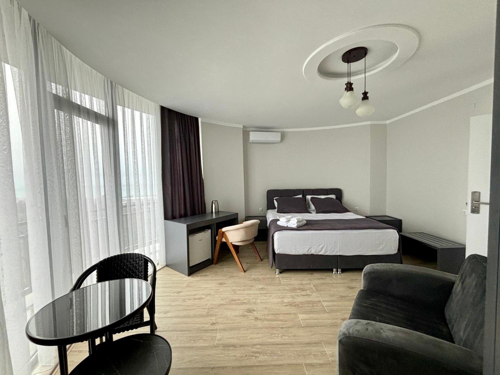 Hillside Inn Μπατούμι Εξωτερικό φωτογραφία