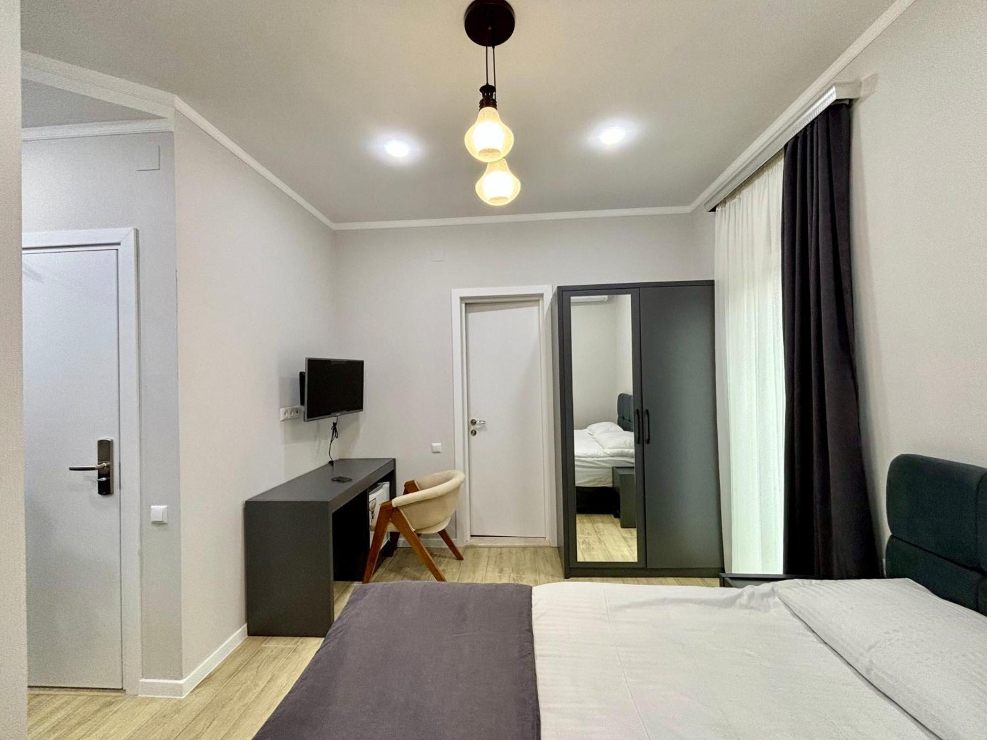 Hillside Inn Μπατούμι Εξωτερικό φωτογραφία