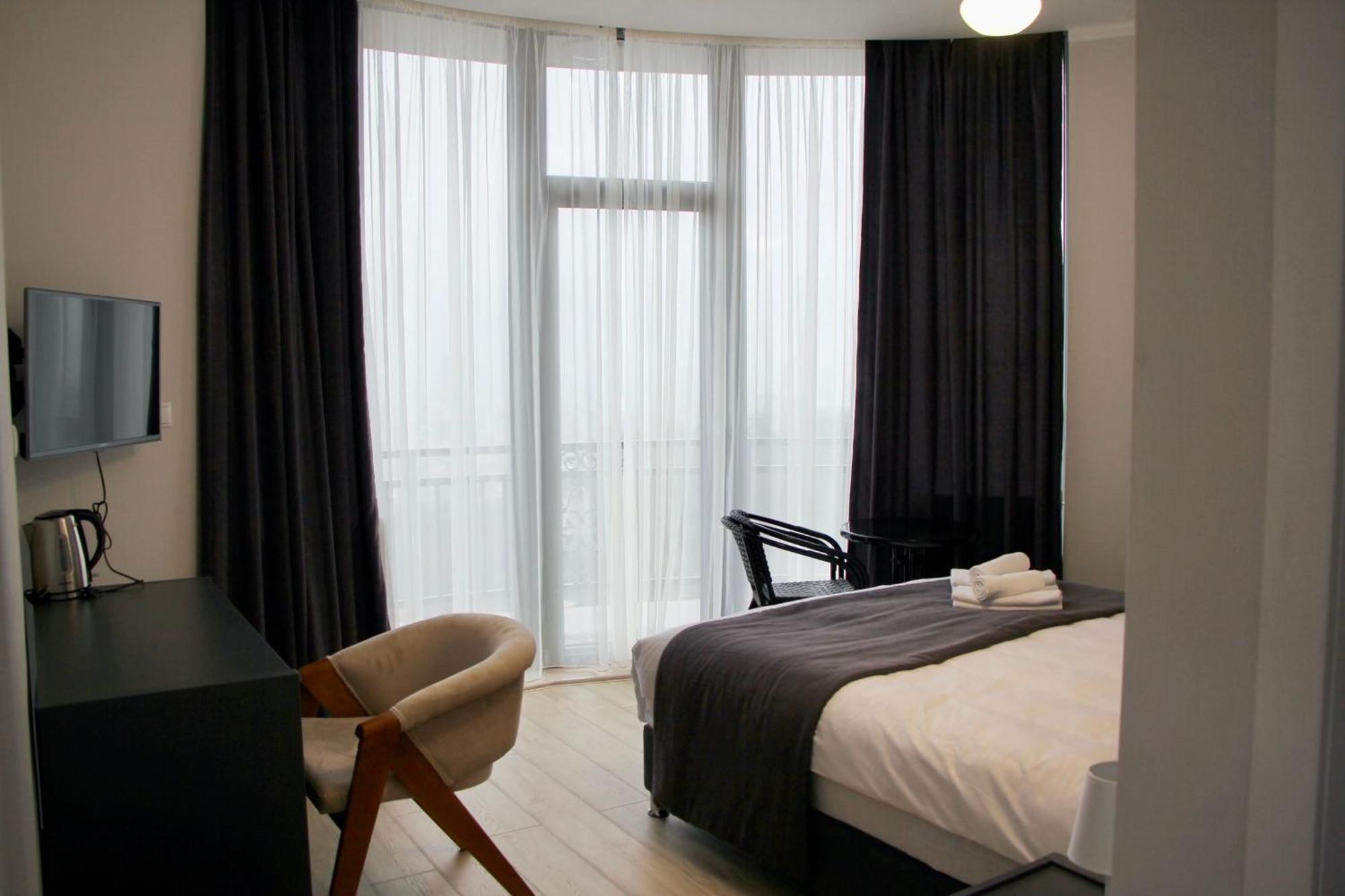 Hillside Inn Μπατούμι Εξωτερικό φωτογραφία