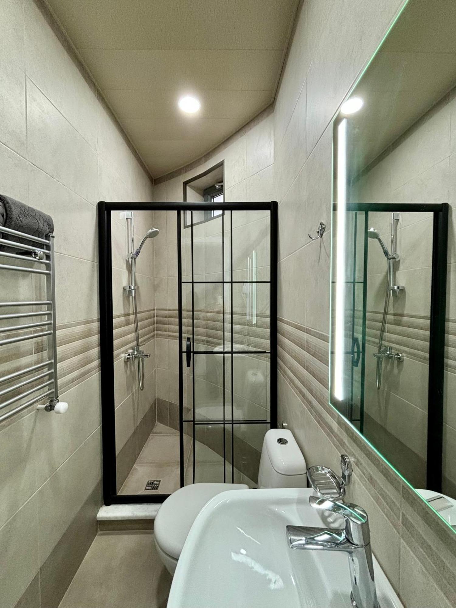 Hillside Inn Μπατούμι Εξωτερικό φωτογραφία