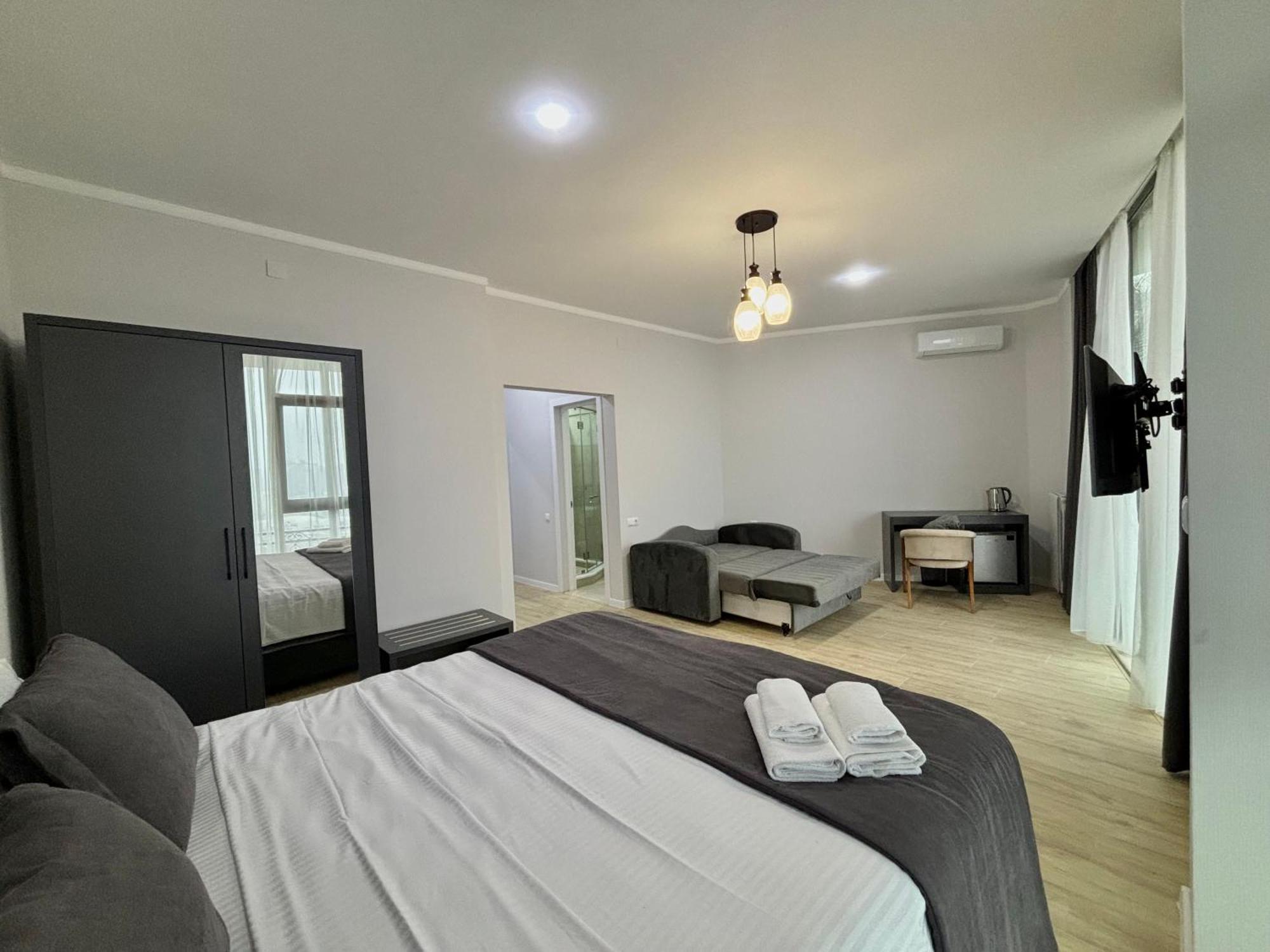 Hillside Inn Μπατούμι Εξωτερικό φωτογραφία